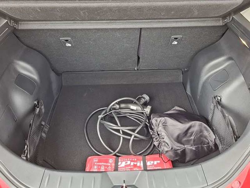 Nissan Leaf 40 kW/h Acenta/DAB/Apple/Winter-Paket
